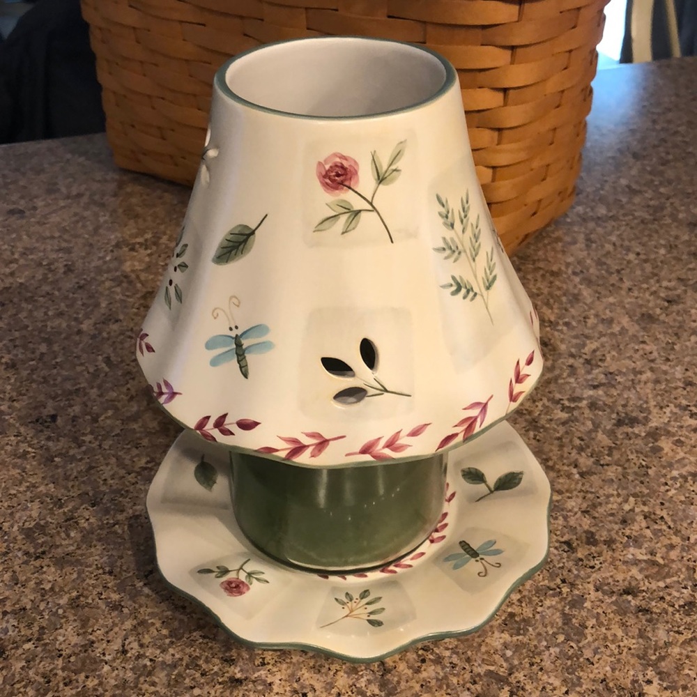 Village Candle Natures Garden Shade and Tray (Candle Not Included)